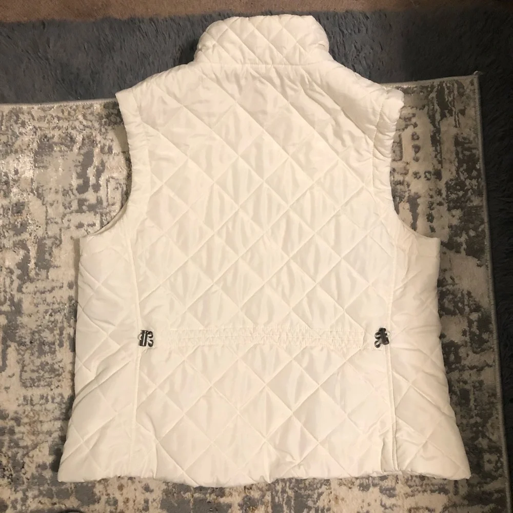 Women's Croft & Barrow Quilted Vest / size L / winter white color - Picture 4 of 9